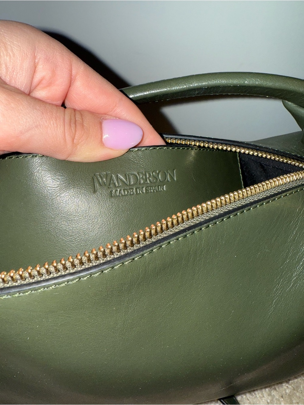 JW ANDERSON Corner Leather handbag Green - Picture 5 of 5